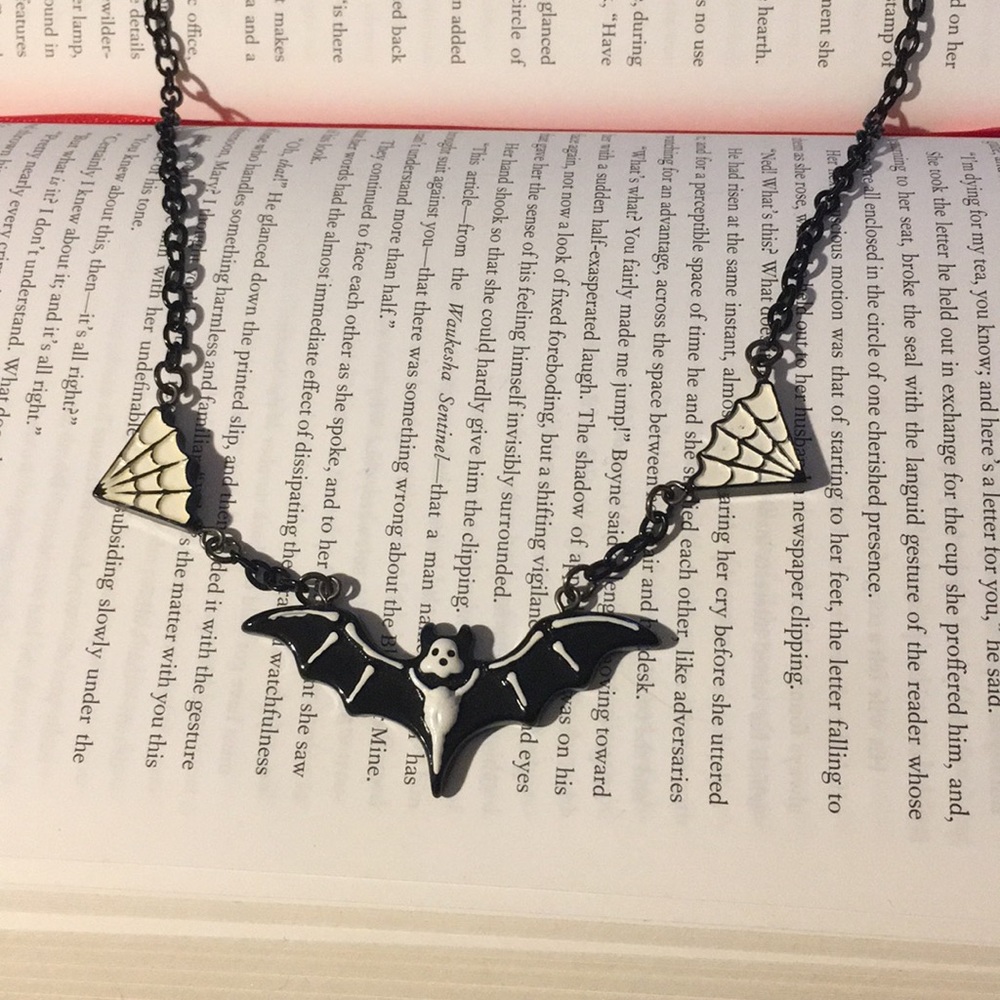 Cute Bat & Spiderweb Chain Necklace 🦇
